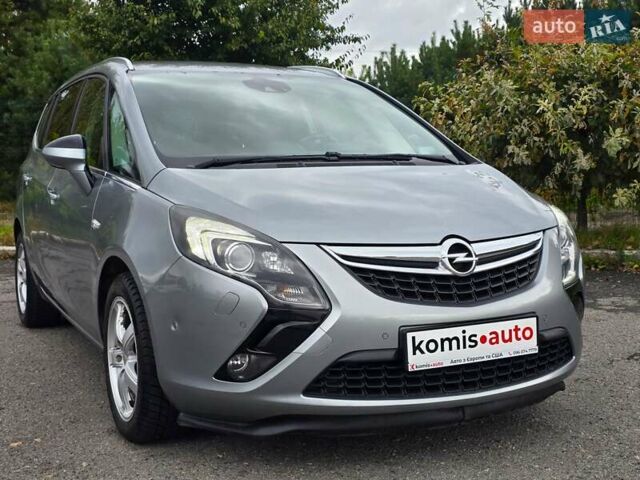 Серый Опель Zafira Tourer, объемом двигателя 2 л и пробегом 261 тыс. км за 10499 $, фото 11 на Automoto.ua