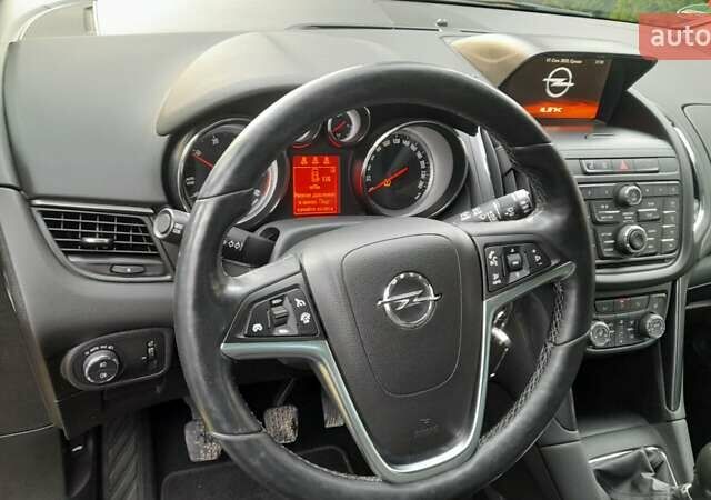 Серый Опель Zafira Tourer, объемом двигателя 2 л и пробегом 193 тыс. км за 11200 $, фото 6 на Automoto.ua