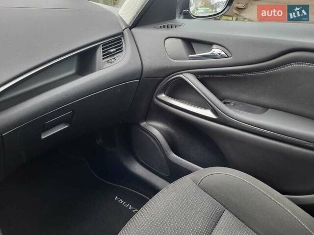 Сірий Опель Zafira Tourer, об'ємом двигуна 1.6 л та пробігом 186 тис. км за 10500 $, фото 25 на Automoto.ua