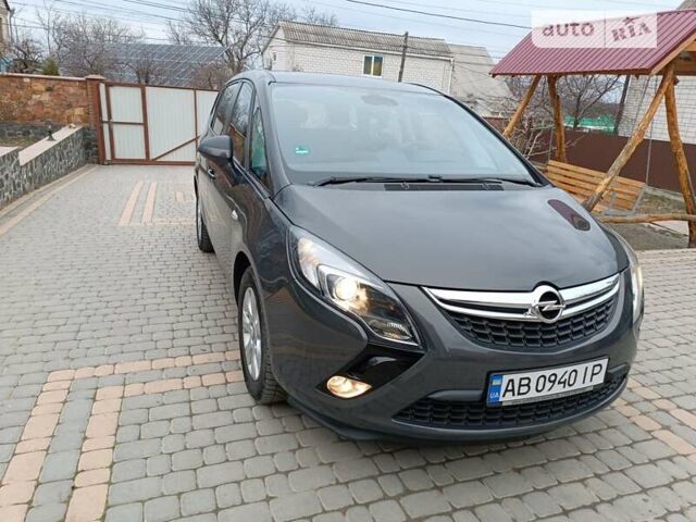 Сірий Опель Zafira Tourer, об'ємом двигуна 1.6 л та пробігом 218 тис. км за 11000 $, фото 1 на Automoto.ua