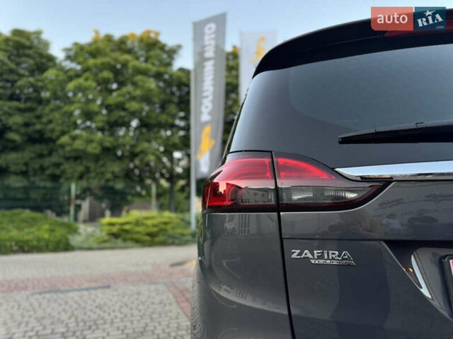 Серый Опель Zafira Tourer, объемом двигателя 2 л и пробегом 203 тыс. км за 13700 $, фото 6 на Automoto.ua