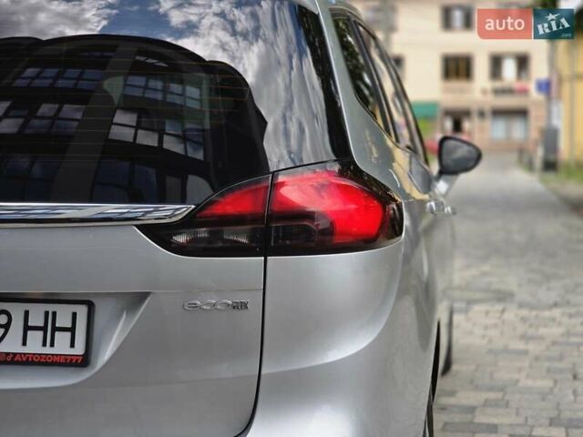 Сірий Опель Zafira Tourer, об'ємом двигуна 1.6 л та пробігом 218 тис. км за 10500 $, фото 11 на Automoto.ua