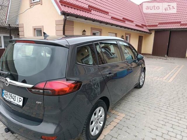 Серый Опель Zafira Tourer, объемом двигателя 1.6 л и пробегом 218 тыс. км за 11000 $, фото 10 на Automoto.ua