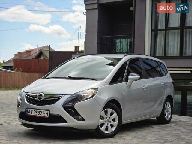 Сірий Опель Zafira Tourer, об'ємом двигуна 1.6 л та пробігом 218 тис. км за 10500 $, фото 5 на Automoto.ua