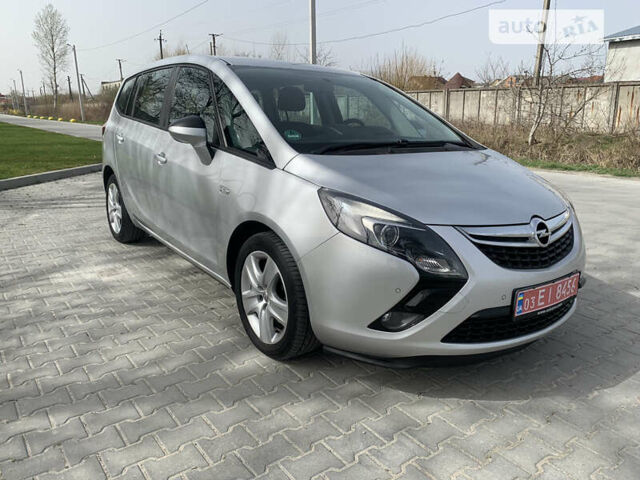 Сірий Опель Zafira Tourer, об'ємом двигуна 1.6 л та пробігом 215 тис. км за 11800 $, фото 3 на Automoto.ua