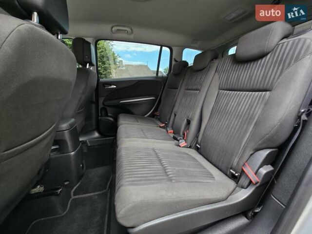 Сірий Опель Zafira Tourer, об'ємом двигуна 1.6 л та пробігом 218 тис. км за 10500 $, фото 21 на Automoto.ua