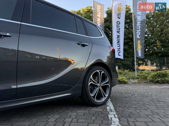 Серый Опель Zafira Tourer, объемом двигателя 2 л и пробегом 203 тыс. км за 13700 $, фото 4 на Automoto.ua
