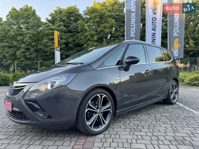 Серый Опель Zafira Tourer, объемом двигателя 2 л и пробегом 203 тыс. км за 13700 $, фото 1 на Automoto.ua
