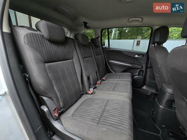Сірий Опель Zafira Tourer, об'ємом двигуна 1.6 л та пробігом 218 тис. км за 10500 $, фото 22 на Automoto.ua