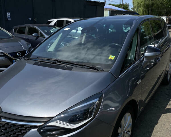Серый Опель Zafira Tourer, объемом двигателя 1.6 л и пробегом 196 тыс. км за 13500 $, фото 26 на Automoto.ua