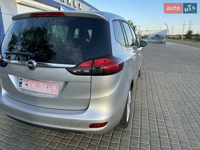 Серый Опель Zafira Tourer, объемом двигателя 1.6 л и пробегом 217 тыс. км за 11700 $, фото 9 на Automoto.ua
