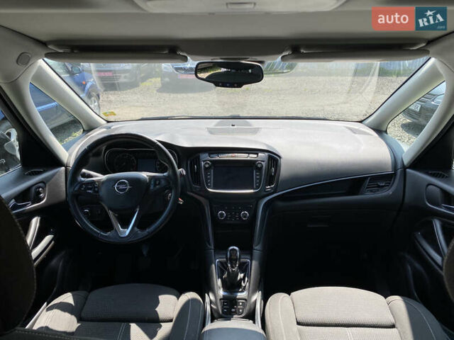 Серый Опель Zafira Tourer, объемом двигателя 1.6 л и пробегом 196 тыс. км за 13500 $, фото 15 на Automoto.ua