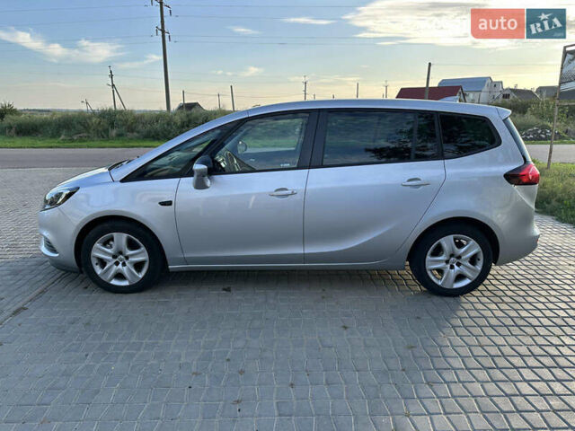 Серый Опель Zafira Tourer, объемом двигателя 1.6 л и пробегом 217 тыс. км за 11700 $, фото 6 на Automoto.ua
