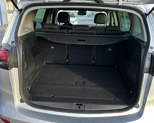 Серый Опель Zafira Tourer, объемом двигателя 1.6 л и пробегом 217 тыс. км за 11700 $, фото 36 на Automoto.ua