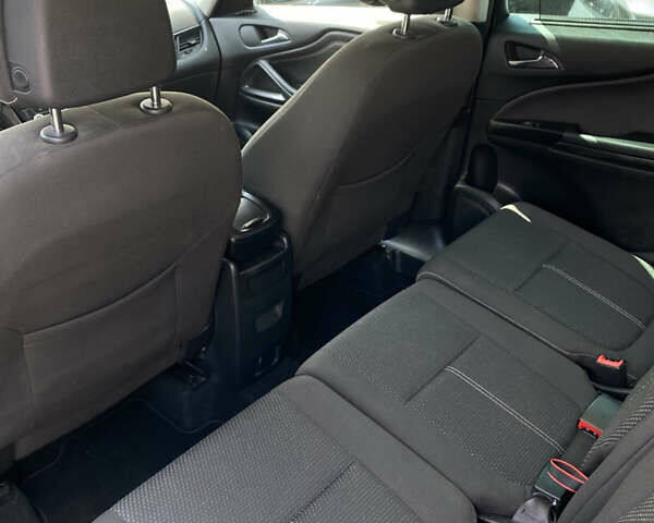 Серый Опель Zafira Tourer, объемом двигателя 1.6 л и пробегом 196 тыс. км за 13500 $, фото 12 на Automoto.ua