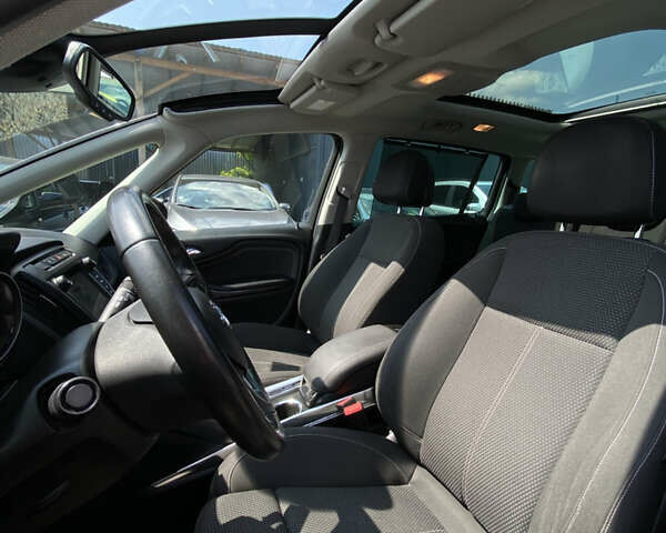 Серый Опель Zafira Tourer, объемом двигателя 1.6 л и пробегом 196 тыс. км за 13500 $, фото 23 на Automoto.ua