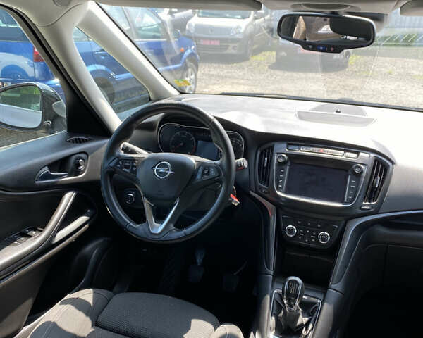 Серый Опель Zafira Tourer, объемом двигателя 1.6 л и пробегом 196 тыс. км за 13500 $, фото 13 на Automoto.ua