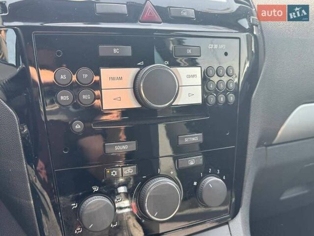 Синій Опель Zafira Tourer, об'ємом двигуна 1.69 л та пробігом 318 тис. км за 7290 $, фото 48 на Automoto.ua