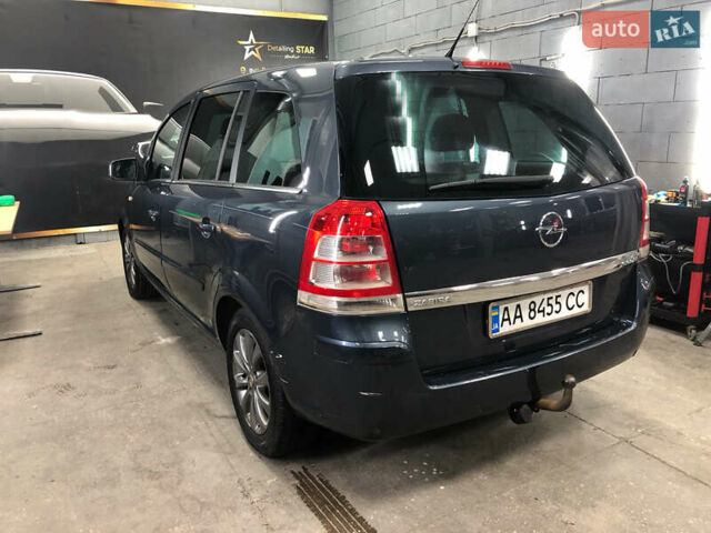 Синій Опель Zafira Tourer, об'ємом двигуна 1.69 л та пробігом 330 тис. км за 6100 $, фото 1 на Automoto.ua