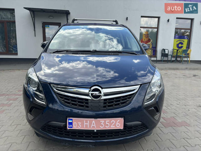 Синий Опель Zafira Tourer, объемом двигателя 2 л и пробегом 237 тыс. км за 9800 $, фото 2 на Automoto.ua