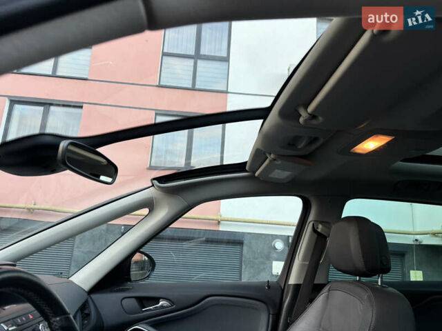 Синій Опель Zafira Tourer, об'ємом двигуна 2 л та пробігом 238 тис. км за 9999 $, фото 15 на Automoto.ua