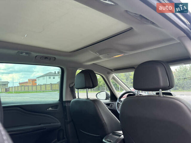 Синий Опель Zafira Tourer, объемом двигателя 2 л и пробегом 237 тыс. км за 9800 $, фото 16 на Automoto.ua