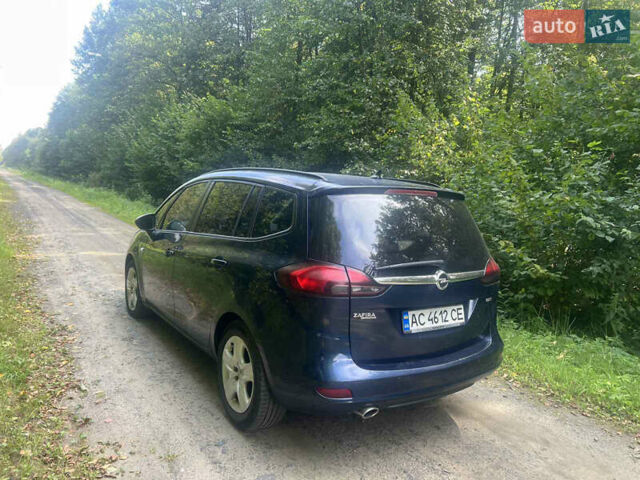 Синий Опель Zafira Tourer, объемом двигателя 1.96 л и пробегом 216 тыс. км за 9000 $, фото 2 на Automoto.ua