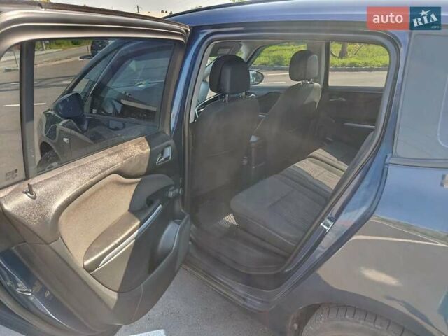 Синий Опель Zafira Tourer, объемом двигателя 2 л и пробегом 263 тыс. км за 8400 $, фото 11 на Automoto.ua