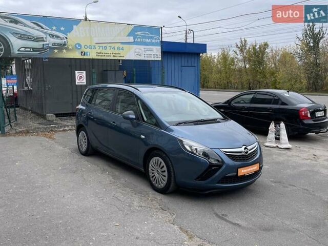 Синий Опель Zafira Tourer, объемом двигателя 2 л и пробегом 187 тыс. км за 10500 $, фото 55 на Automoto.ua