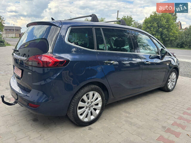 Синий Опель Zafira Tourer, объемом двигателя 2 л и пробегом 237 тыс. км за 9800 $, фото 3 на Automoto.ua