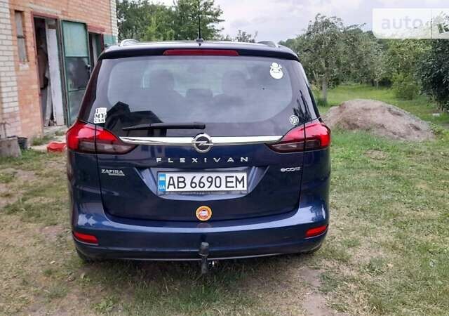 Синий Опель Zafira Tourer, объемом двигателя 2 л и пробегом 220 тыс. км за 9500 $, фото 9 на Automoto.ua