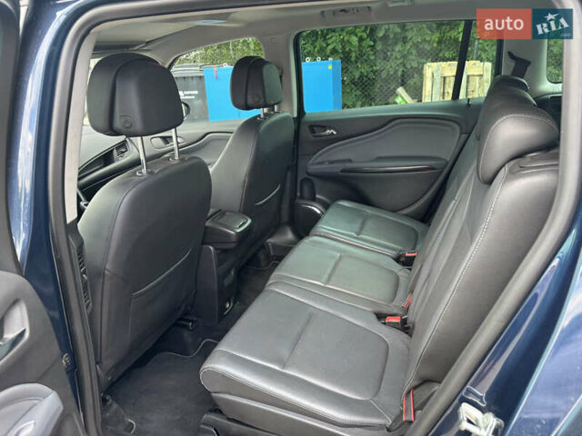 Синий Опель Zafira Tourer, объемом двигателя 2 л и пробегом 237 тыс. км за 9800 $, фото 10 на Automoto.ua