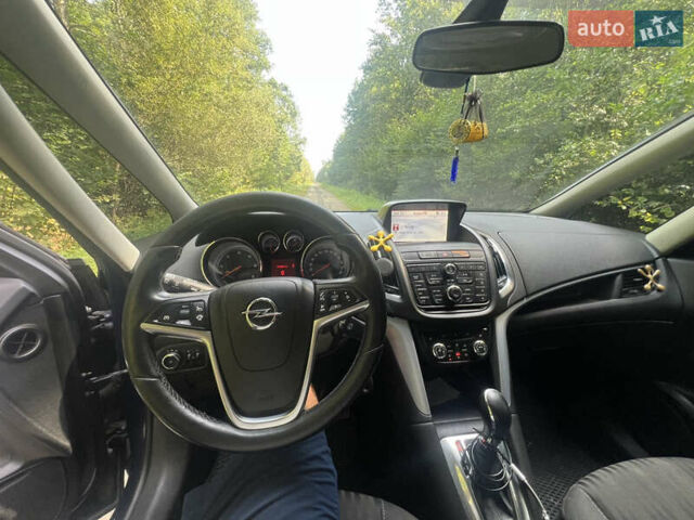 Синий Опель Zafira Tourer, объемом двигателя 1.96 л и пробегом 216 тыс. км за 9000 $, фото 6 на Automoto.ua