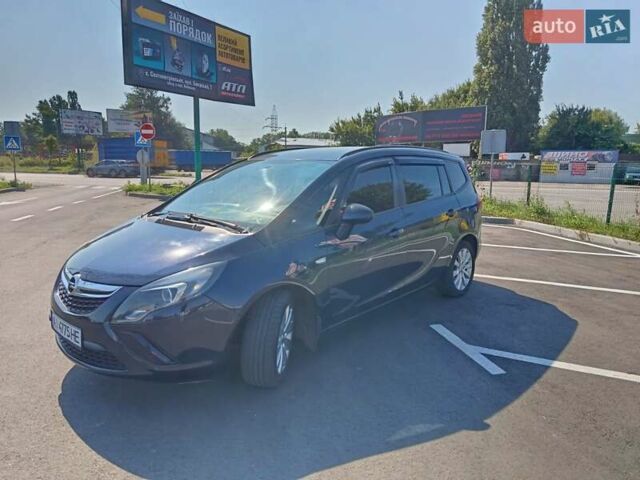 Синий Опель Zafira Tourer, объемом двигателя 2 л и пробегом 263 тыс. км за 8400 $, фото 2 на Automoto.ua