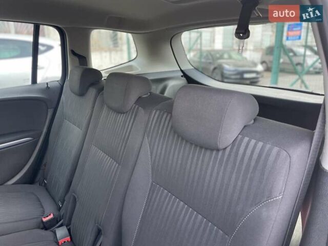 Синий Опель Zafira Tourer, объемом двигателя 2 л и пробегом 187 тыс. км за 10500 $, фото 22 на Automoto.ua