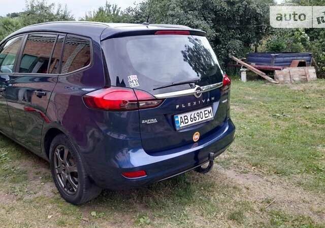 Синій Опель Zafira Tourer, об'ємом двигуна 2 л та пробігом 220 тис. км за 9500 $, фото 2 на Automoto.ua