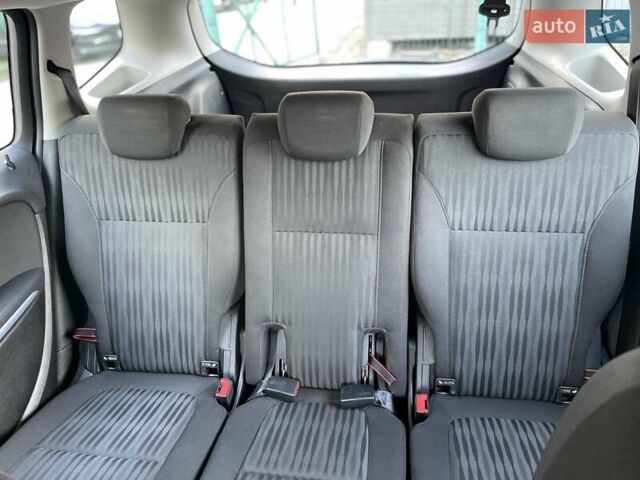 Синий Опель Zafira Tourer, объемом двигателя 2 л и пробегом 187 тыс. км за 10500 $, фото 47 на Automoto.ua