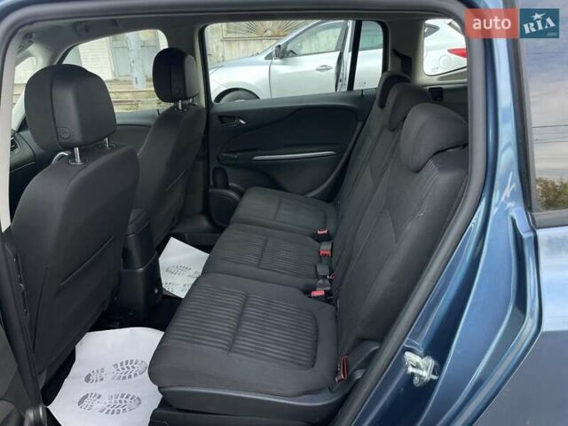 Синий Опель Zafira Tourer, объемом двигателя 2 л и пробегом 187 тыс. км за 10500 $, фото 21 на Automoto.ua
