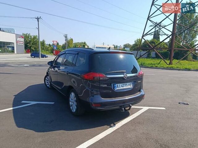 Синий Опель Zafira Tourer, объемом двигателя 2 л и пробегом 263 тыс. км за 8400 $, фото 5 на Automoto.ua