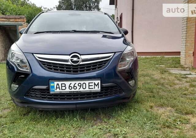 Синий Опель Zafira Tourer, объемом двигателя 2 л и пробегом 220 тыс. км за 9500 $, фото 16 на Automoto.ua