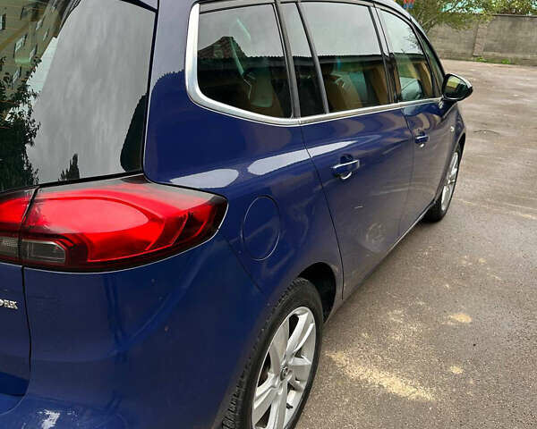 Синий Опель Zafira Tourer, объемом двигателя 2 л и пробегом 250 тыс. км за 7200 $, фото 8 на Automoto.ua