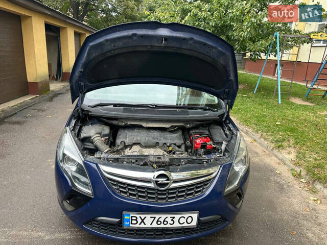 Синий Опель Zafira Tourer, объемом двигателя 2 л и пробегом 250 тыс. км за 7200 $, фото 9 на Automoto.ua
