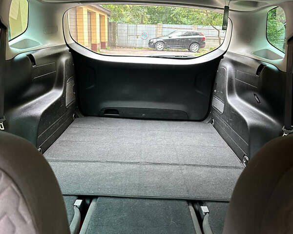 Синий Опель Zafira Tourer, объемом двигателя 2 л и пробегом 250 тыс. км за 7200 $, фото 12 на Automoto.ua