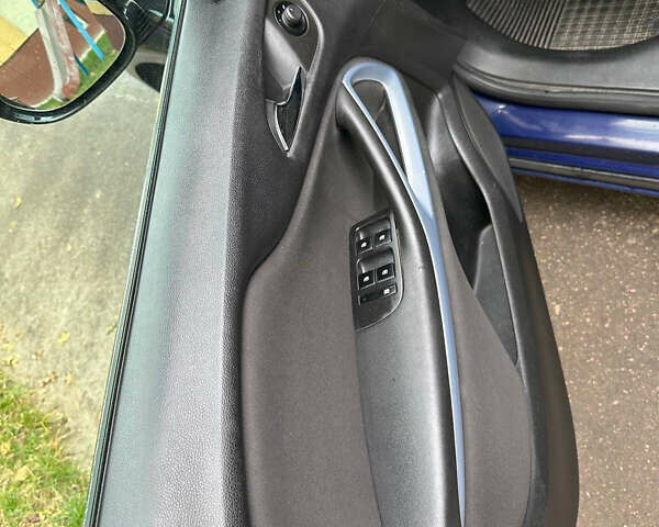 Синий Опель Zafira Tourer, объемом двигателя 2 л и пробегом 250 тыс. км за 7200 $, фото 10 на Automoto.ua