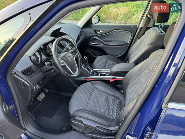 Синий Опель Zafira Tourer, объемом двигателя 2 л и пробегом 222 тыс. км за 10300 $, фото 8 на Automoto.ua