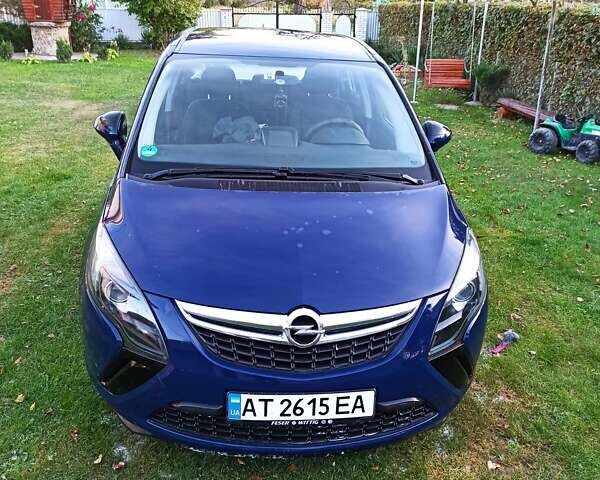 Синій Опель Zafira Tourer, об'ємом двигуна 1.6 л та пробігом 304 тис. км за 9500 $, фото 4 на Automoto.ua