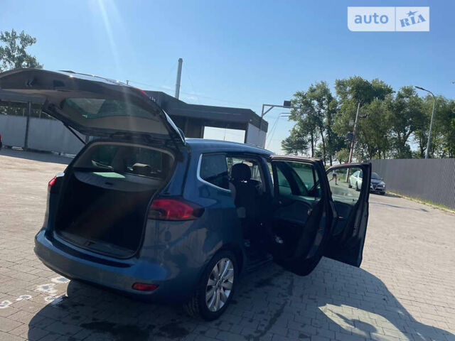 Синий Опель Zafira Tourer, объемом двигателя 1.6 л и пробегом 240 тыс. км за 9600 $, фото 10 на Automoto.ua
