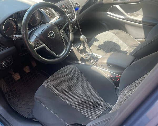 Синий Опель Zafira Tourer, объемом двигателя 1.6 л и пробегом 240 тыс. км за 9600 $, фото 15 на Automoto.ua