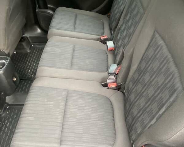 Синий Опель Zafira Tourer, объемом двигателя 1.6 л и пробегом 154 тыс. км за 10200 $, фото 19 на Automoto.ua