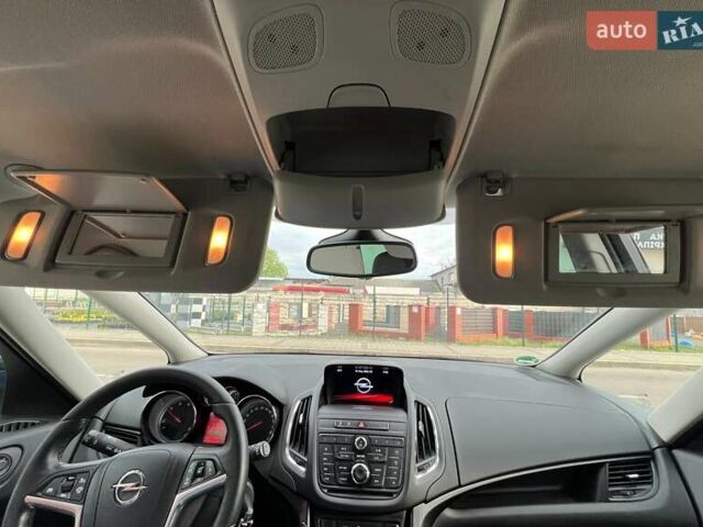 Синий Опель Zafira Tourer, объемом двигателя 1.6 л и пробегом 298 тыс. км за 10700 $, фото 24 на Automoto.ua